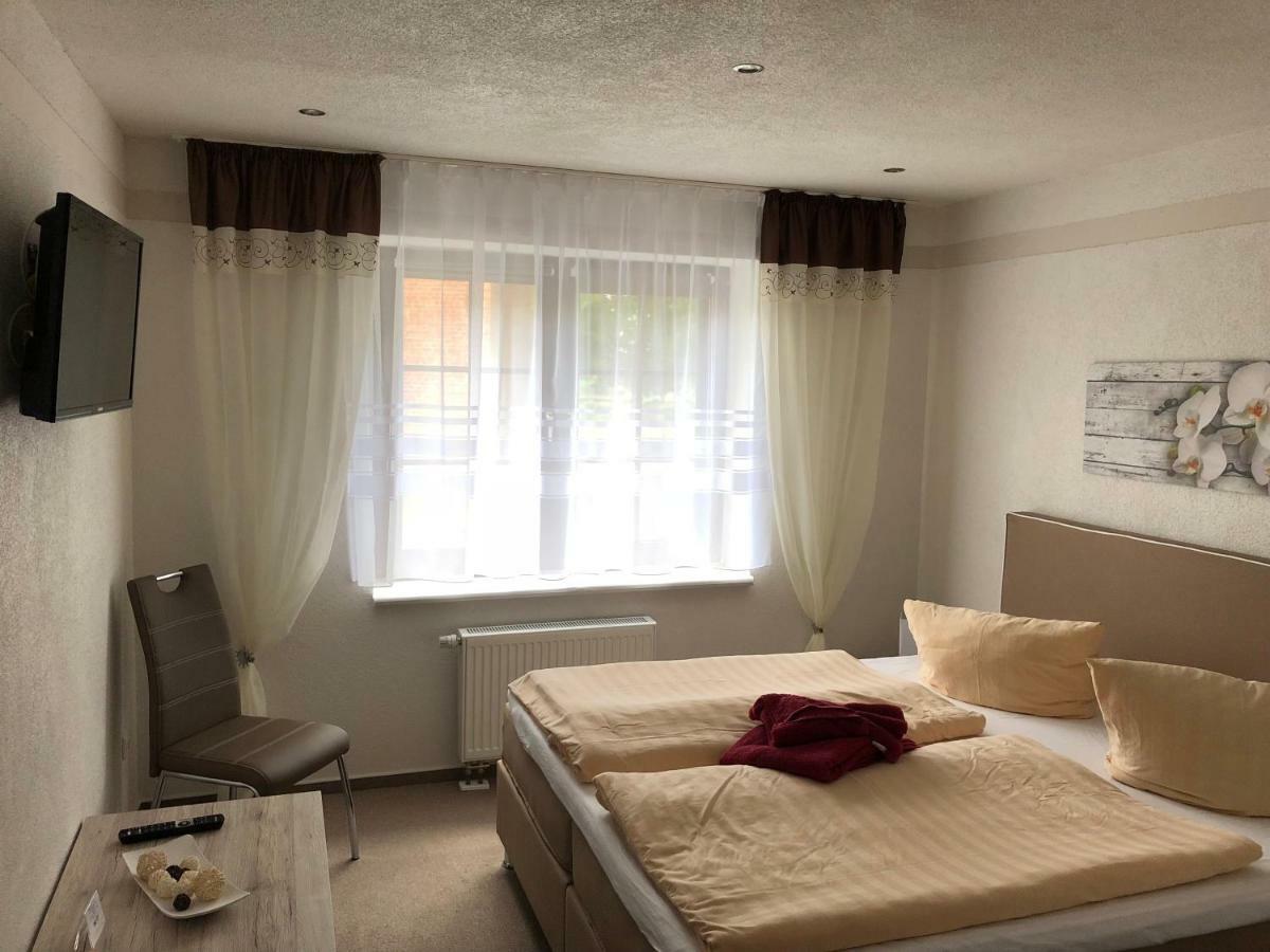 Pension & Gasthof Storchennest Gross Quassow 외부 사진